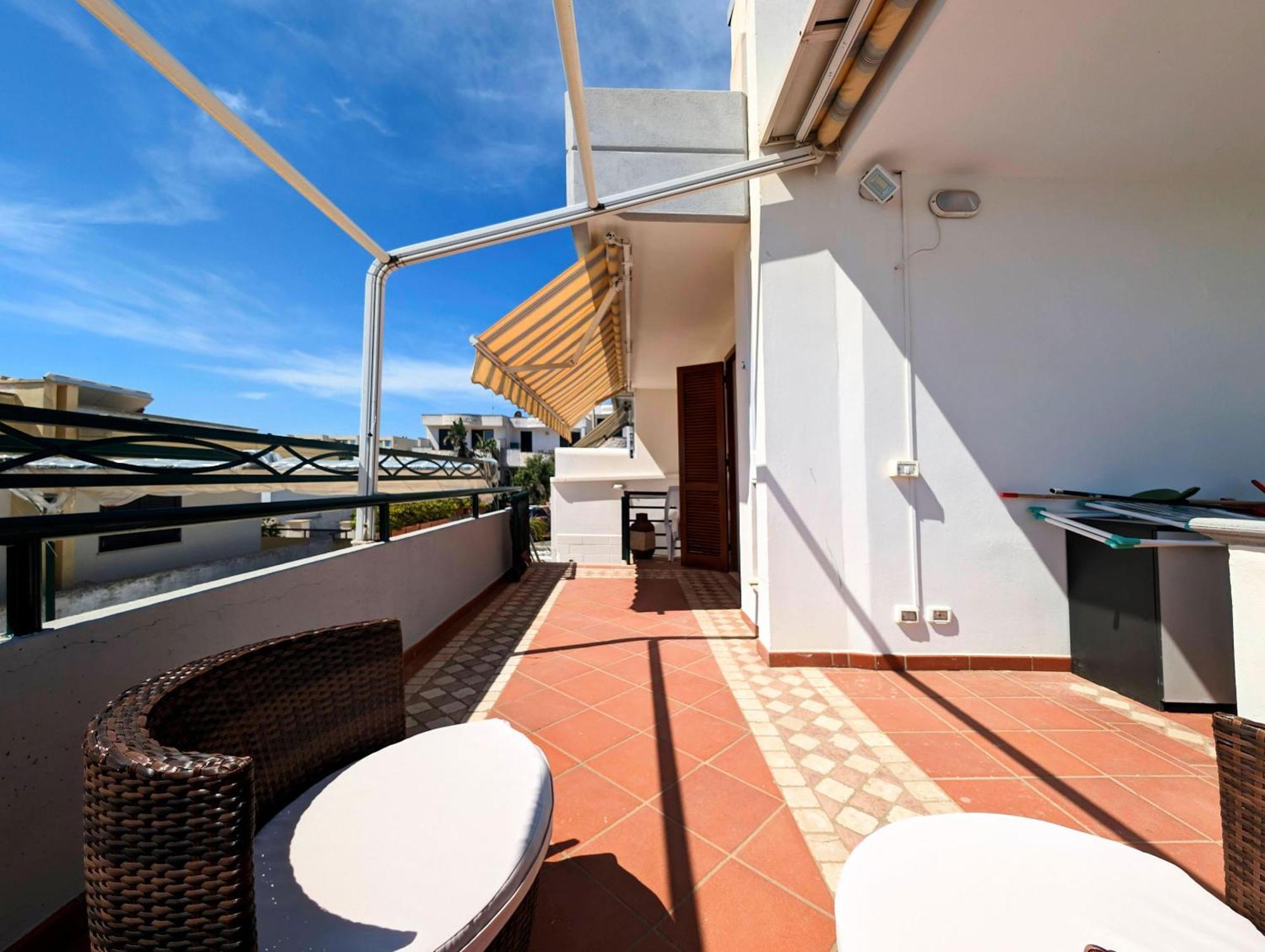 Oikia Vacanze S Cesarea Casa Rosa Su Санта-Чезареа-Терме Экстерьер фото