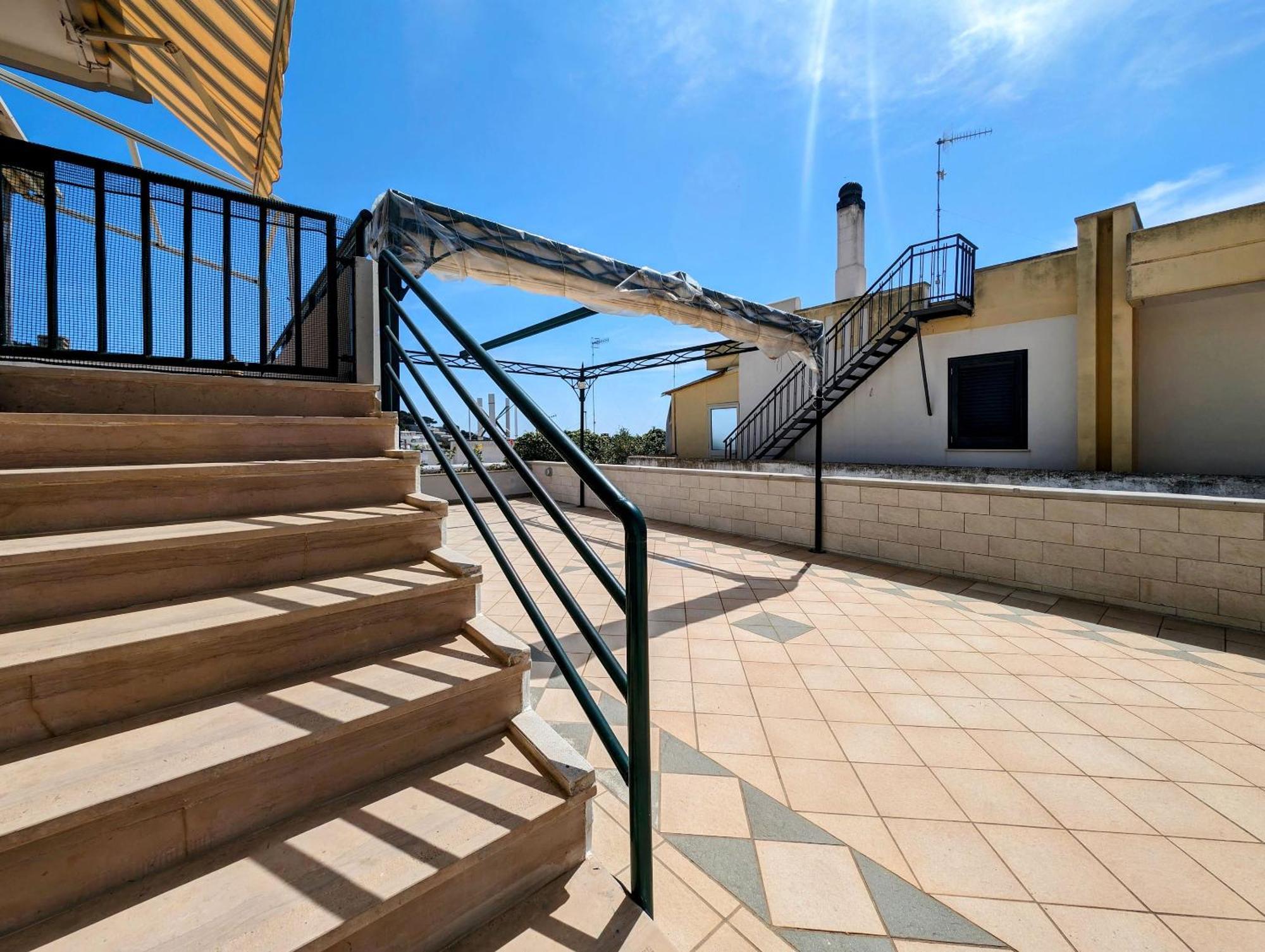 Oikia Vacanze S Cesarea Casa Rosa Su Санта-Чезареа-Терме Экстерьер фото